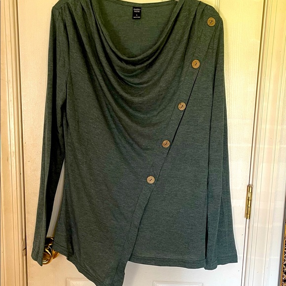 Emery Rose Flattering asymmetrical top - Picture 1 of 4